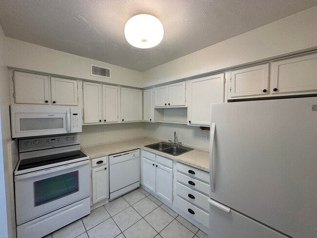 Photo - 9905 Pineapple Tree Dr