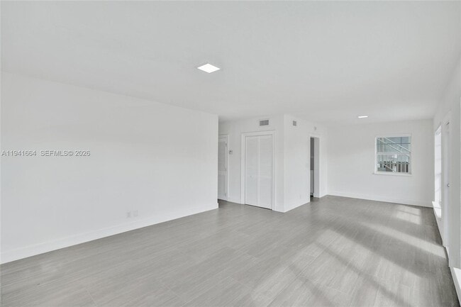 Photo - 350 S Shore Dr Unit 5