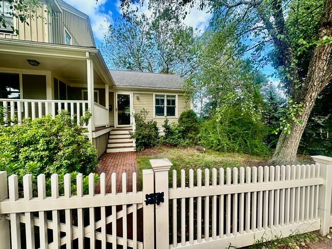 Photo - 19 Beech Glen St Unidad 17