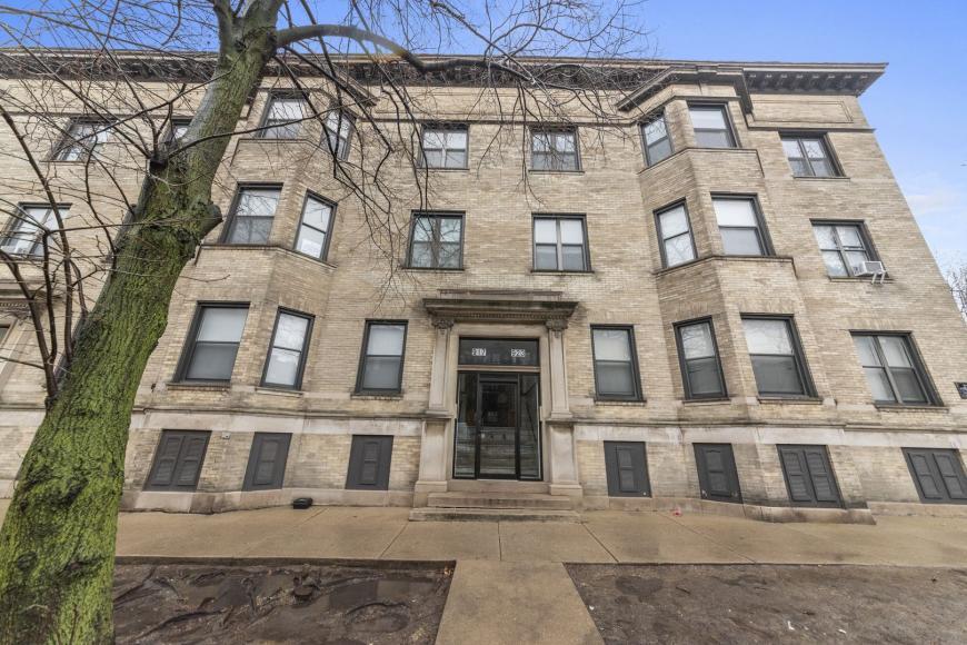 2 bedroom in Chicago IL 60613 - 2 bedroom in Chicago IL 60613 Condo Unit 915-1