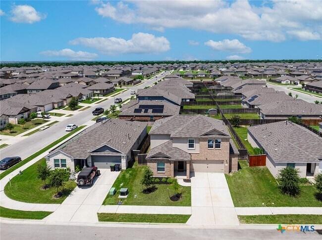 Photo - 305 Arnage Dr