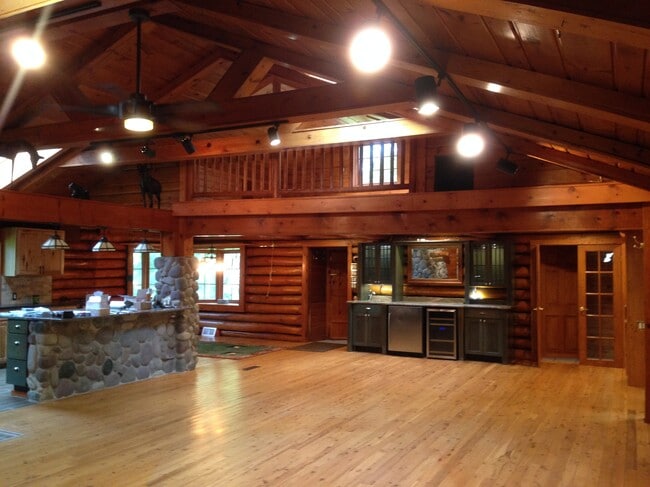 Building Photo - 2180 Finley Ave