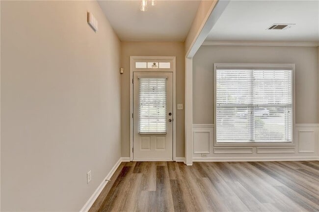 Photo - 2208 Staunton Dr NW