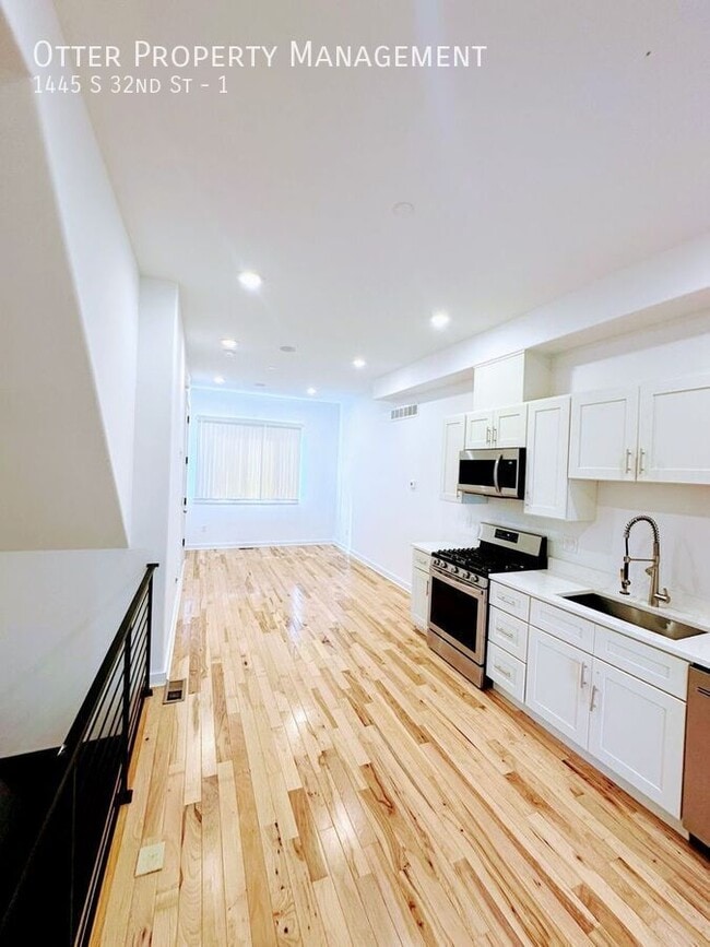 Building Photo - 1445 S 32nd St Unit 1 Rental
