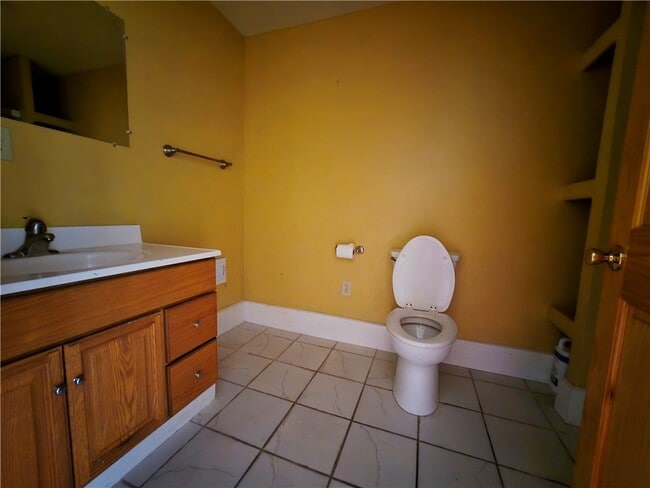 Photo - 494 Exchange St