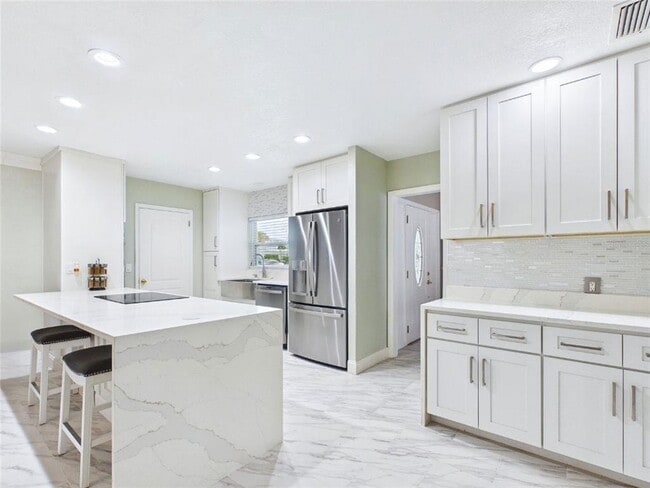 Photo - 409 4th Ave N