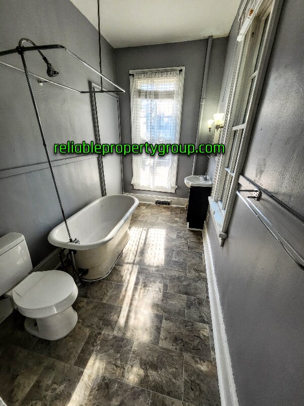 Photo - 1240 W Washington Blvd Unit 4