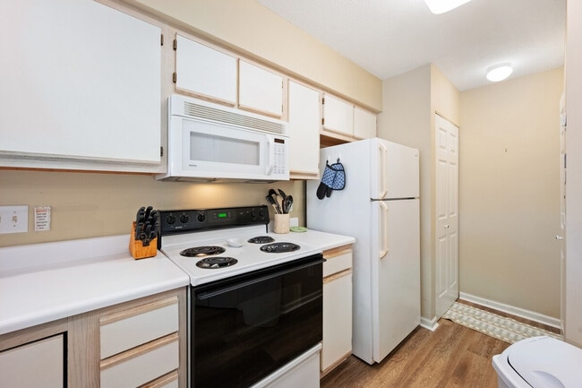 Photo - 342 Pinehurst Ln Unit ID1253372P