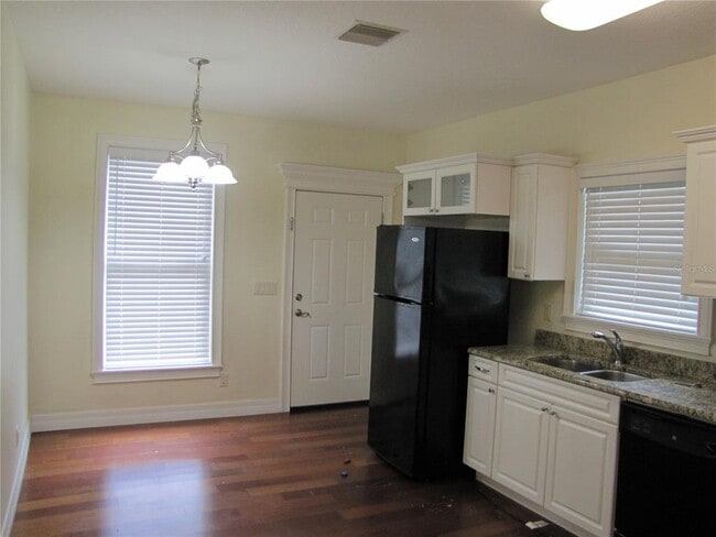 Photo - 405 W Park Ave