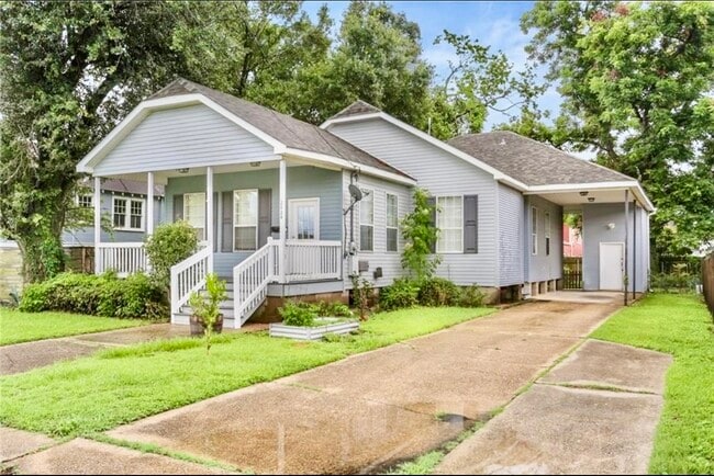 Photo - 2424 Lavender St