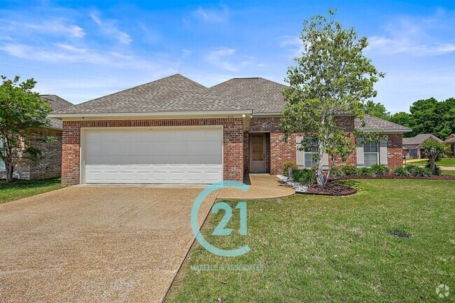 Building Photo - Beautiful 4 bedroom, 2 bathroom house in B...