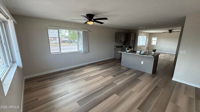 Photo - 902 E 8th Ave