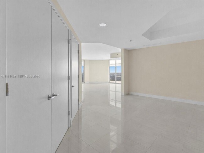 Photo - 17301 Biscayne Blvd Unit 2301
