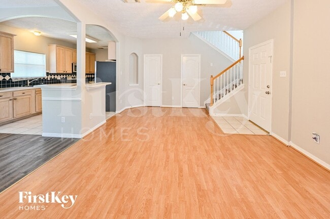 Photo - 2803 Spring Dusk Ln