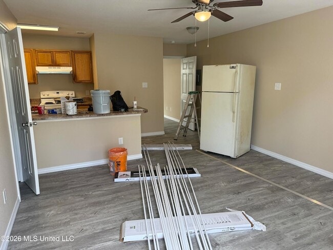 Photo - 1339 Foxwood Pl