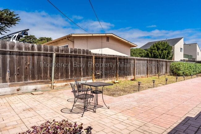 Photo - 229 Hillcrest Ave