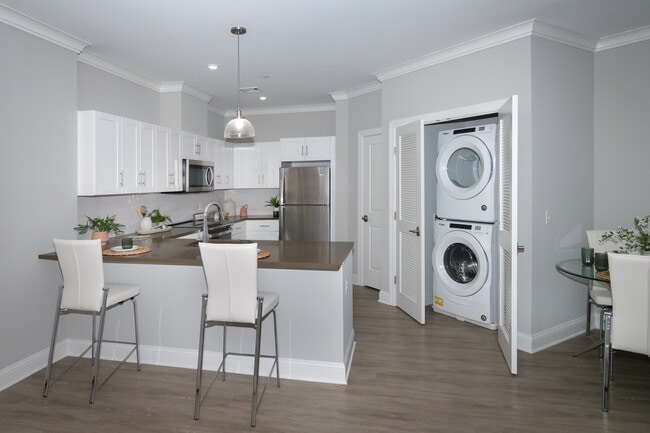 Building Photo - Fairfield The Wel At Lindenhurst