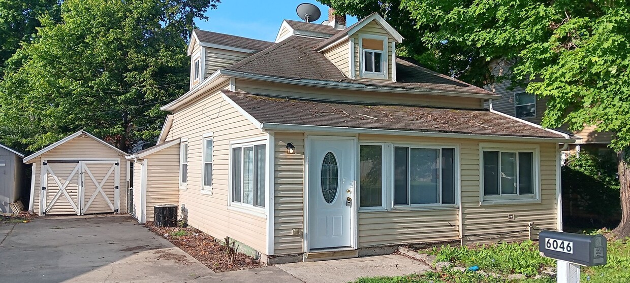 Welcome to this charming 3 bedroom, 1 bath... - Welcome to this charming 3 bedroom, 1 bath...