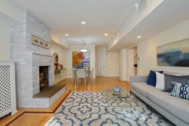 Photo - 298 Marlborough St Unit 1