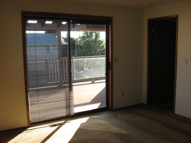 Photo - 824 SE Jensen St Unidad #2