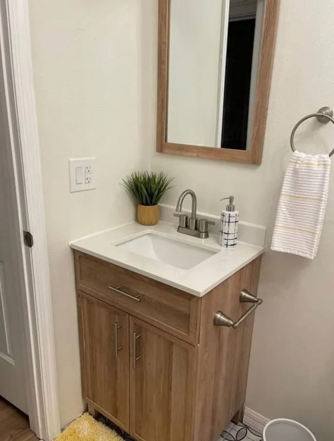 Photo - 115 W Redding St