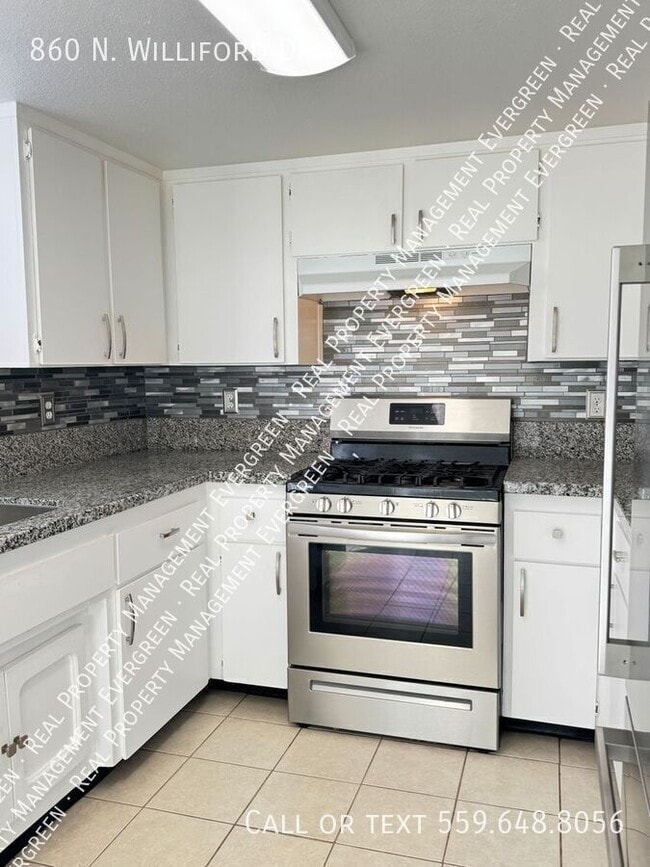 Photo - 860 N Williford Dr