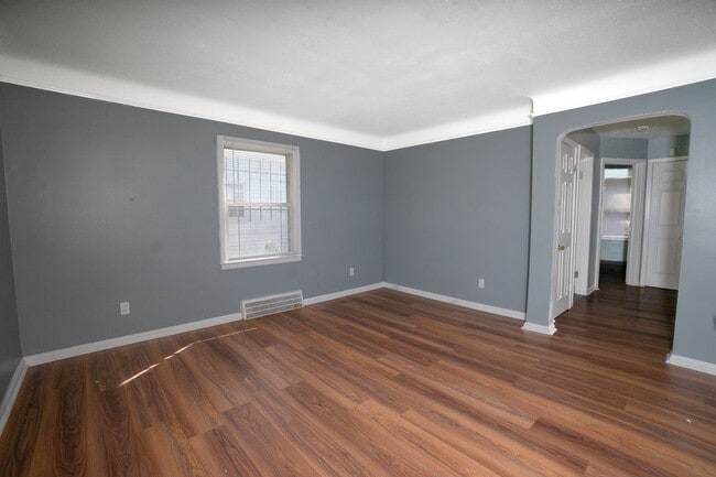 Photo - 12039 Lauder St