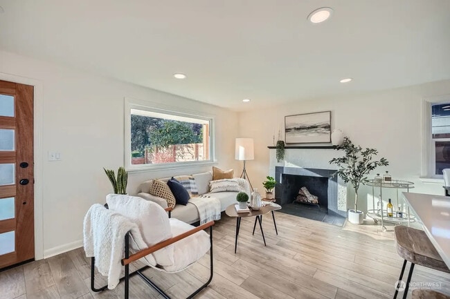 Photo - 7146 31st Ave SW