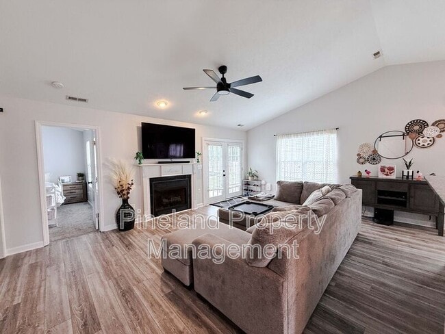 201 Old Colony Pl