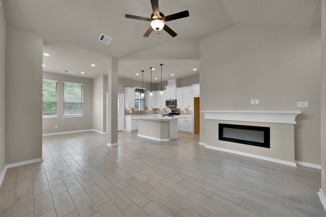 Photo - 543 Longleaf Pine Dr