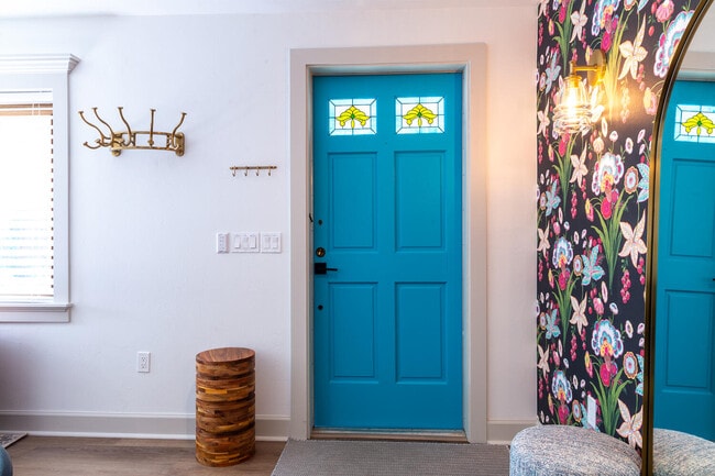 Photo - 304 NW 24th St