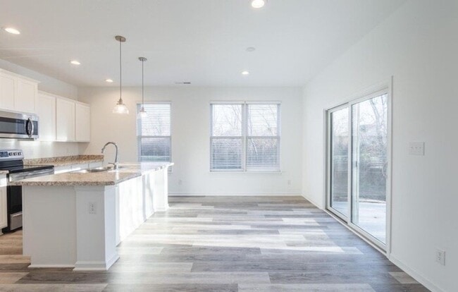 Photo - 8060 Clarks Creek Ct