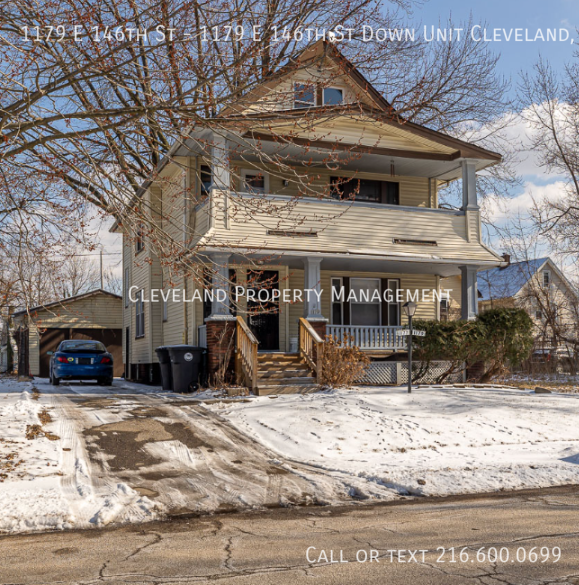 Renovated Cleveland Duplex - Renovated Cleveland Duplex Apartment Unit 1179 E 146th St Down  Cleveland, OH 44110