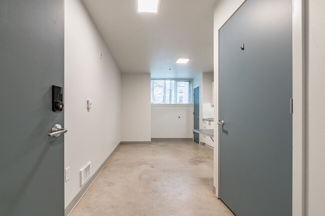 Photo - Alcove First Hill - Efficient and Convenie...