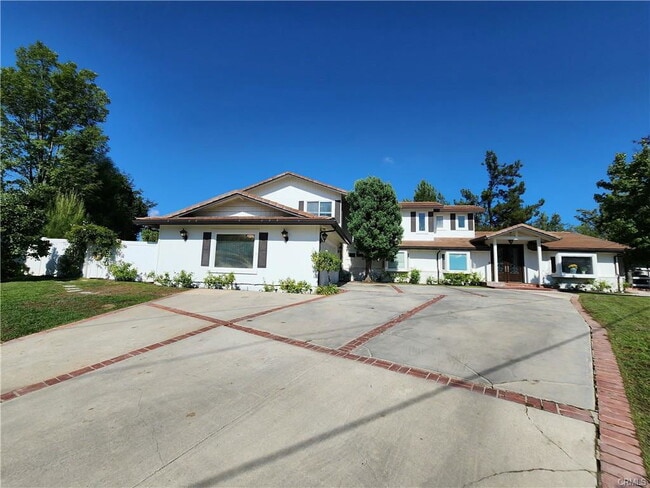 Photo - 5845 Hilltop Rd