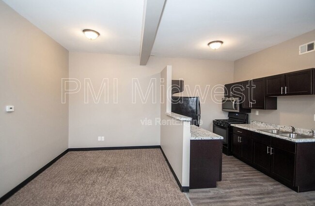 Photo - 2060 N Delaware St Unit 12