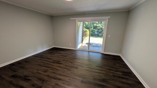 102 Lynn Cir