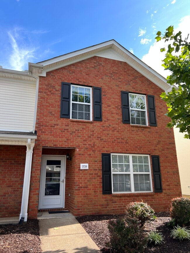 Photo - 3720 Chippewa Pl