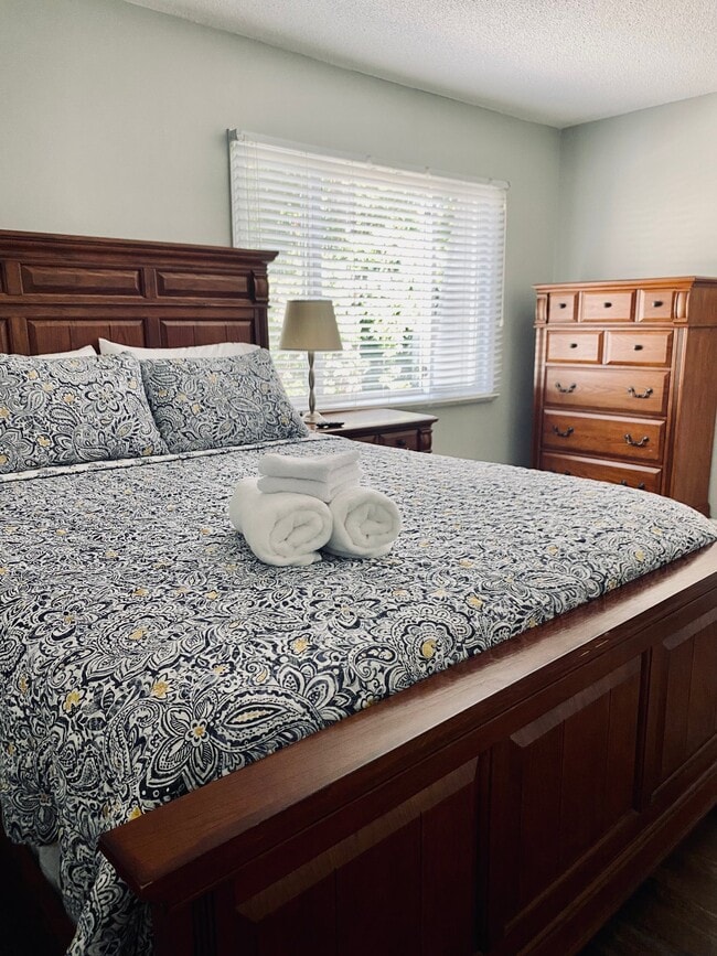 Photo - 216 Cobblestone Dr