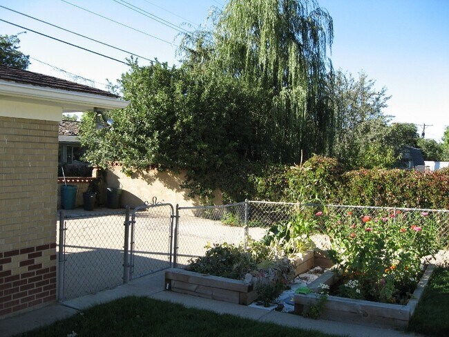 Photo - 4695 Reed St