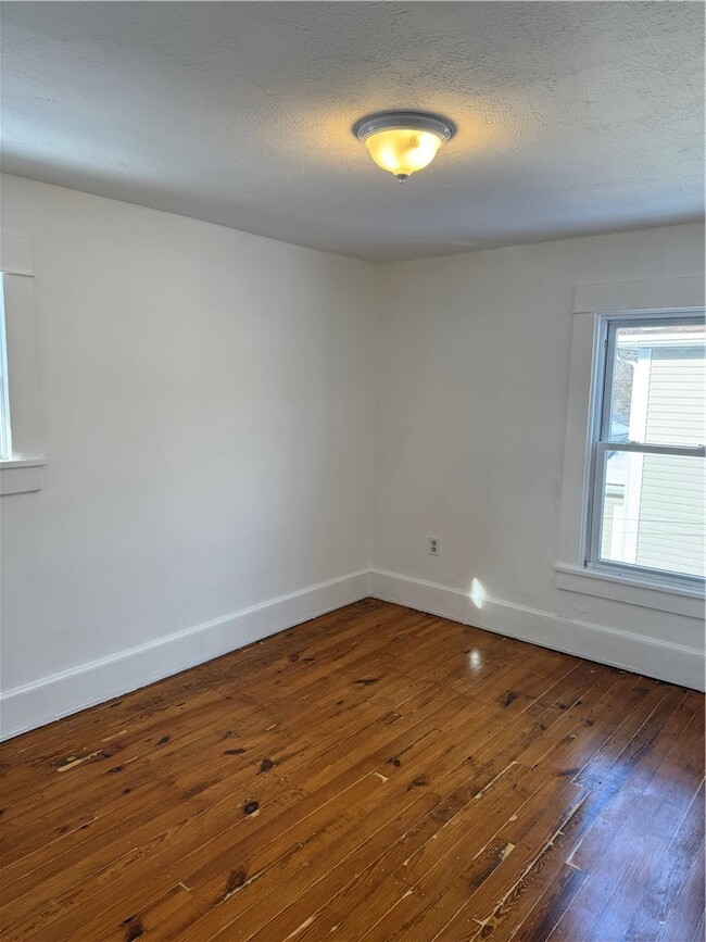 Photo - 459 Brainard Pl