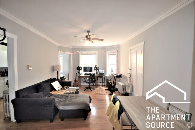 Building Photo - 4406 N Rockwell St Unit 2 Rental
