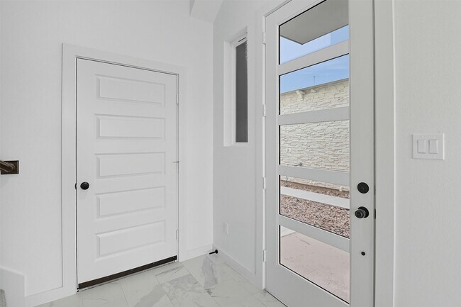 Photo - 2923 El Fenice Ln