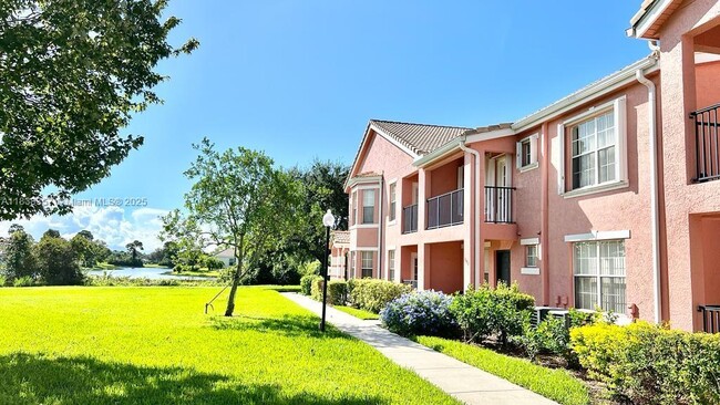 Building Photo - 126 SW Peacock Blvd Unit 14205 Rental