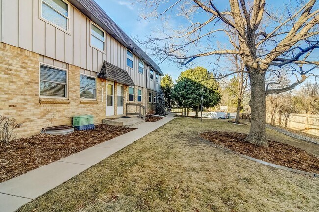 Photo - 5004 E Hinsdale Pl