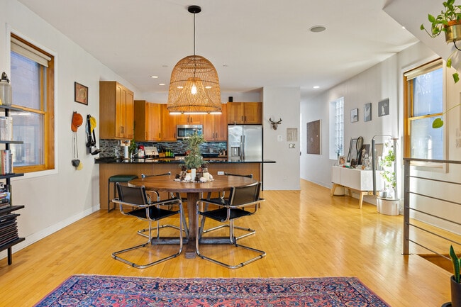 Photo - 1106 N Paulina St Unit 1