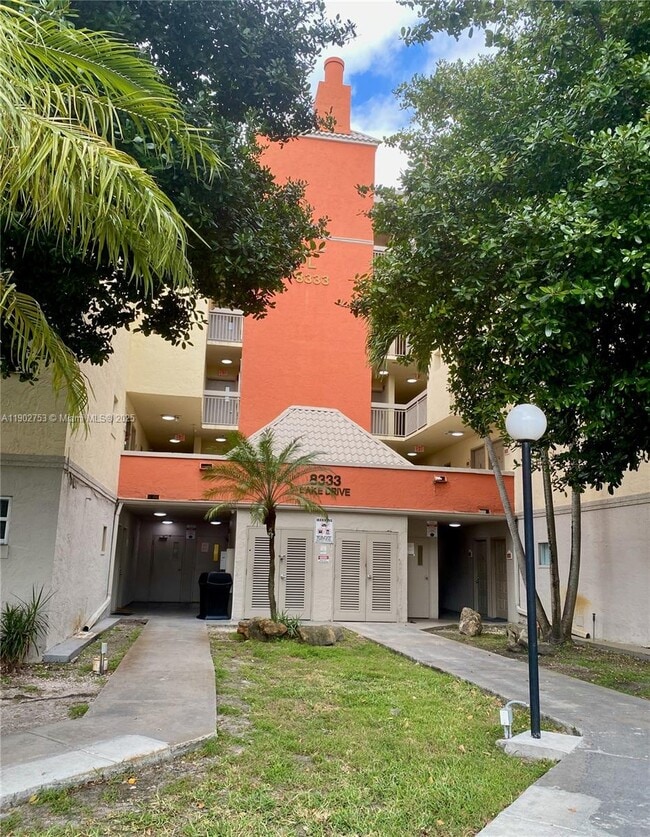 Photo - 8333 Lake Dr Unit 404