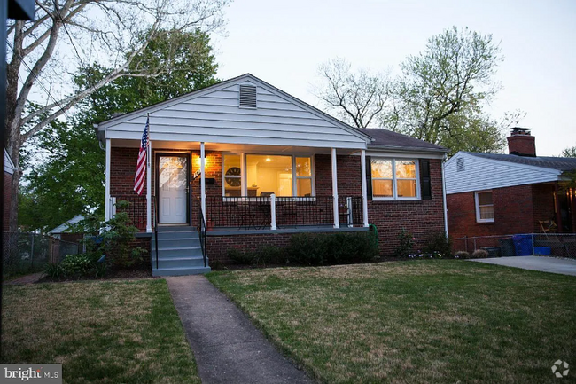 Building Photo - 1804 Florin St Rental