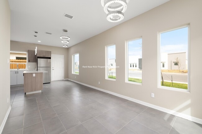 Photo - 3505 Frio Ave Unidad 1