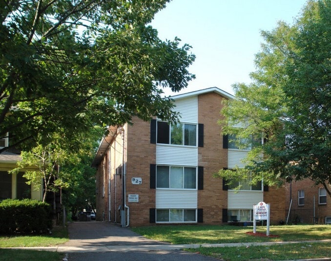Photo - 927 W Shiawassee St